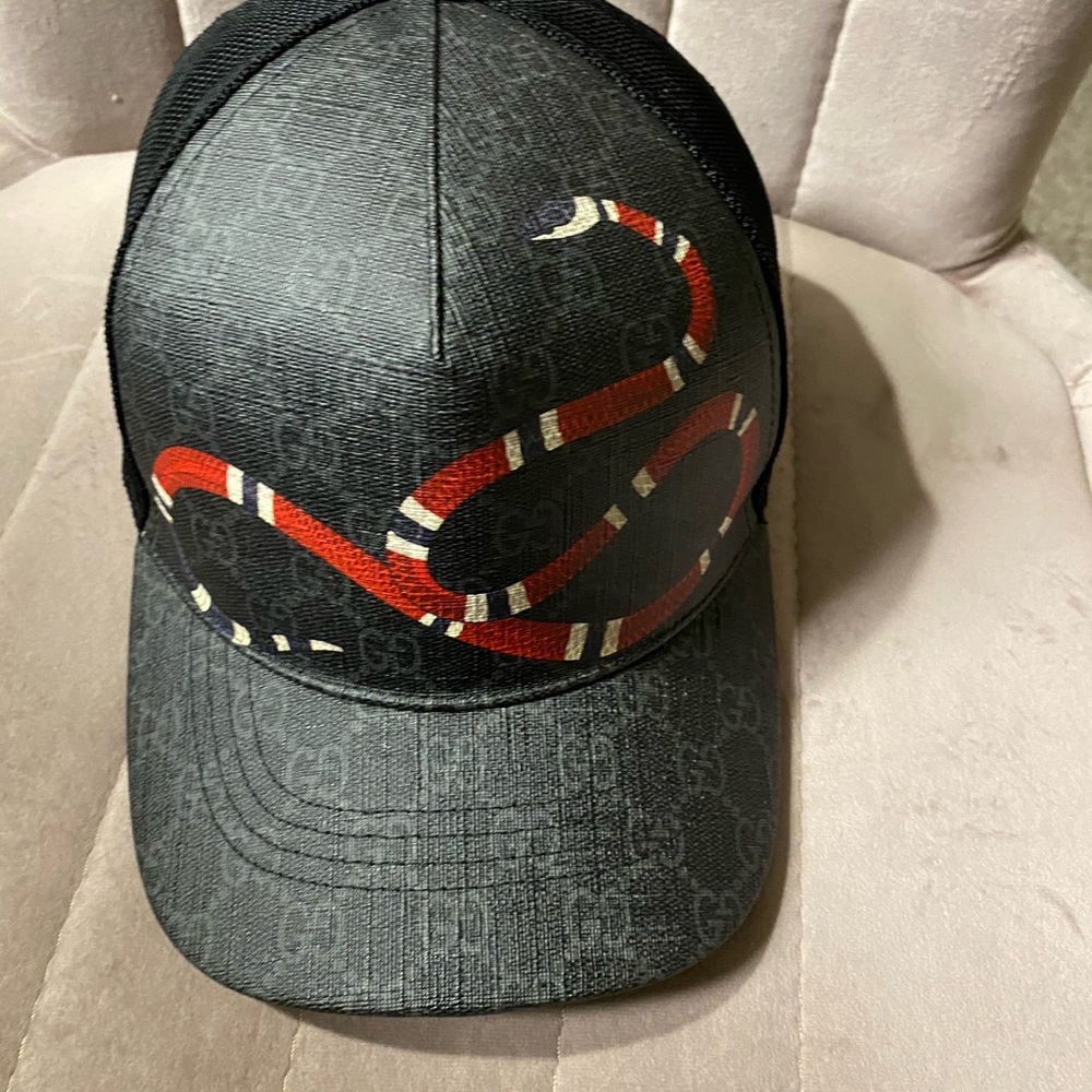 Gucci GG supreme basketball hat in excellent condition size XL  details in photo